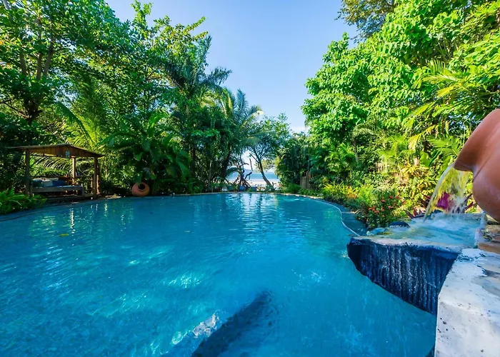 Ocho Artisan Bungalows (Adults Only)